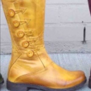 New in box, never worn Jafa Boots